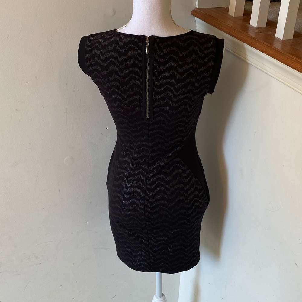 🥭 (4 for $15) BeBop Stretch Fitted Dress - Picture 4 of 11
